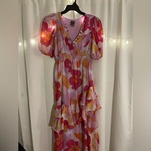 Taylor maxi pink floral short sleeve dress size 12
